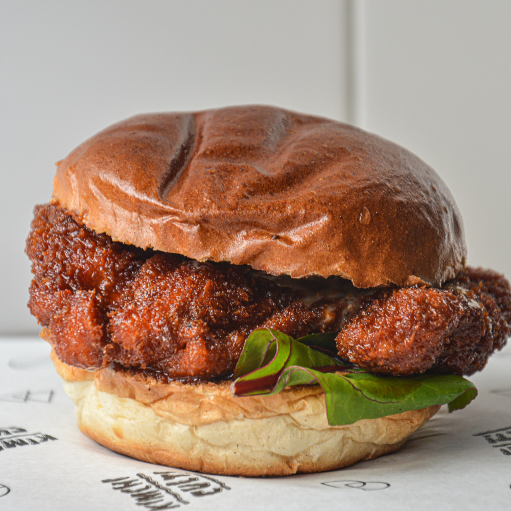 korean-fried-chicken-burger-kimchi-cult